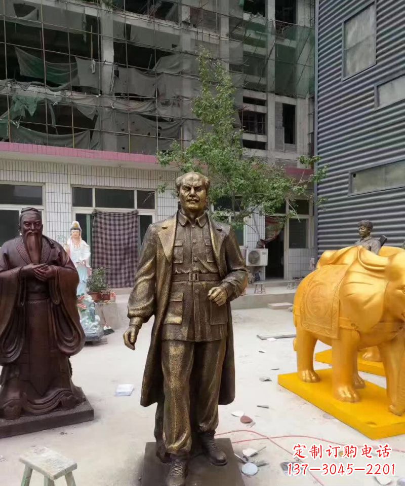 江西“白求恩”传奇人物铜雕