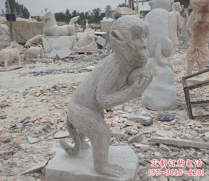 江西抱桃子的猴子大理石雕塑
