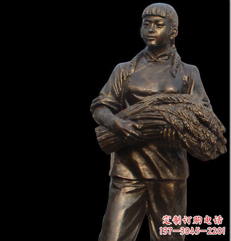 江西抱着稻谷的女人农场人物铜雕