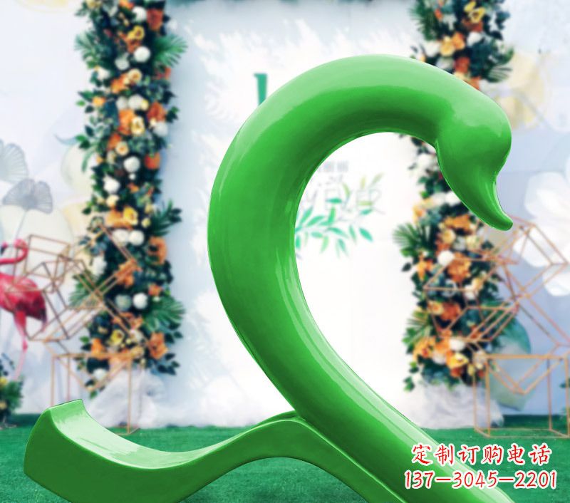 江西玻璃钢爱心天鹅雕塑(左)