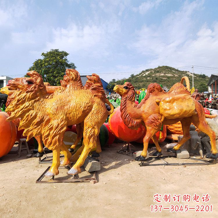 江西玻璃钢彩绘仿真骆驼雕塑艺术之美的完美呈现