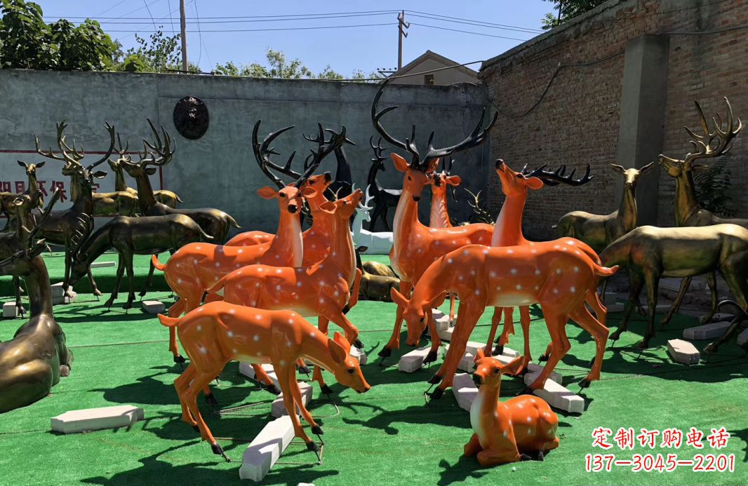 江西玻璃钢彩绘梅花鹿雕塑别墅庭院仿真动物摆件