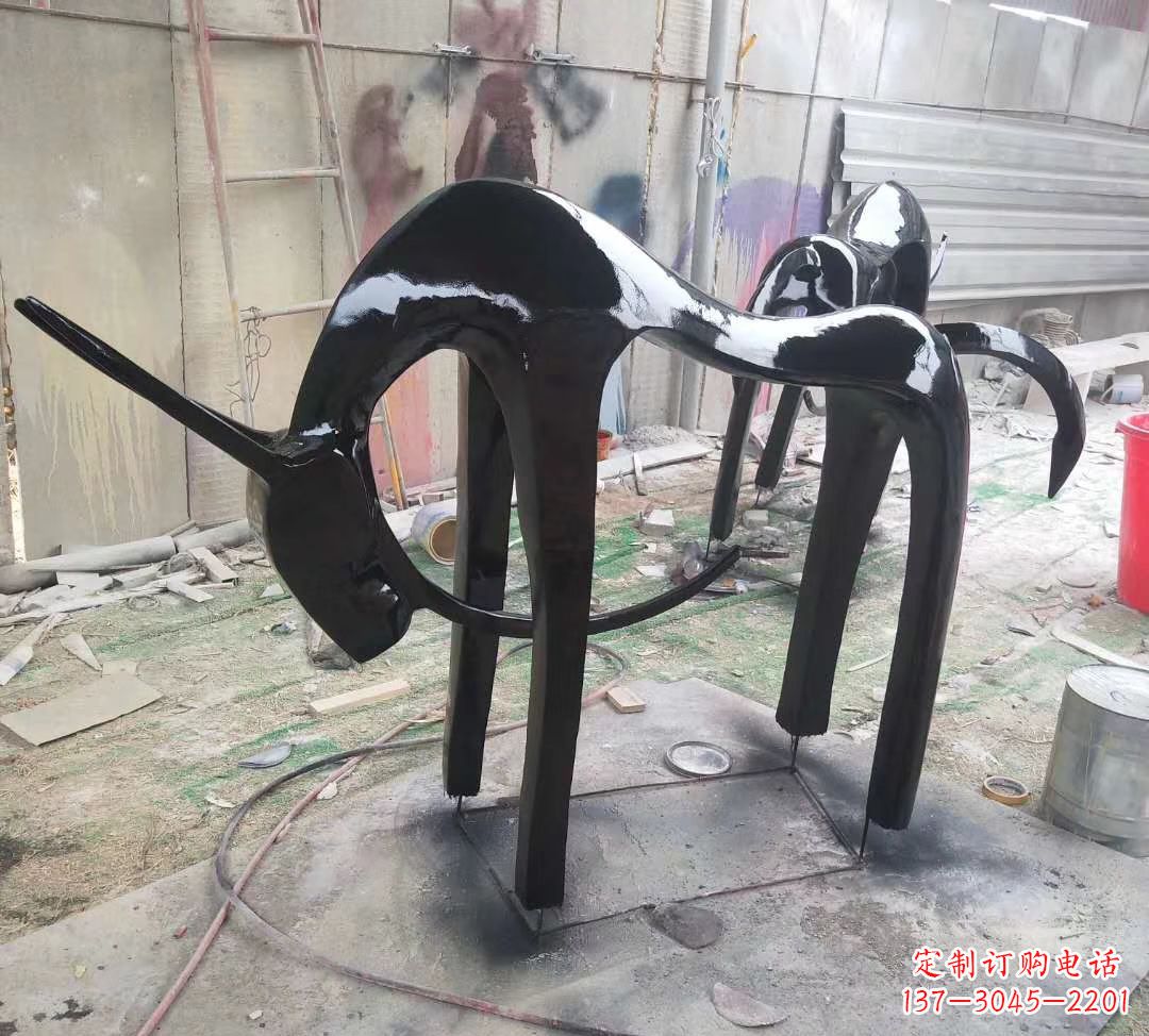 江西玻璃钢抽象小鹿雕塑别墅庭院景观摆件