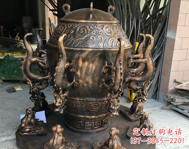 江西玻璃钢仿铜地动仪雕塑中国古代文化精髓