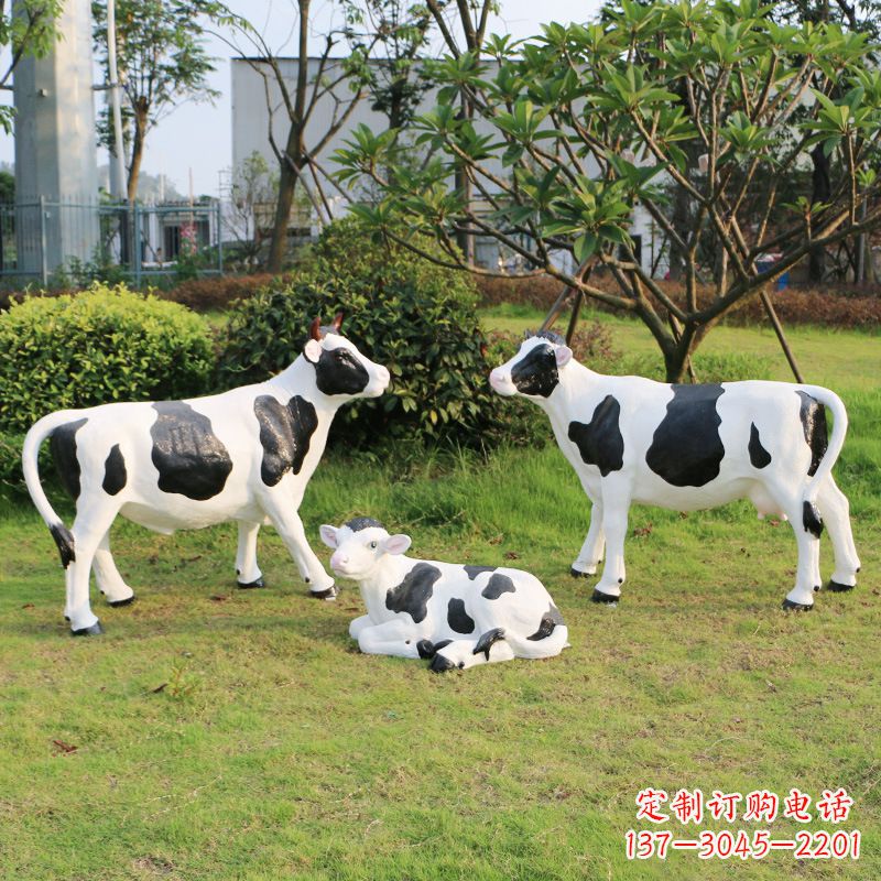 江西玻璃钢仿真奶牛雕塑 (2)