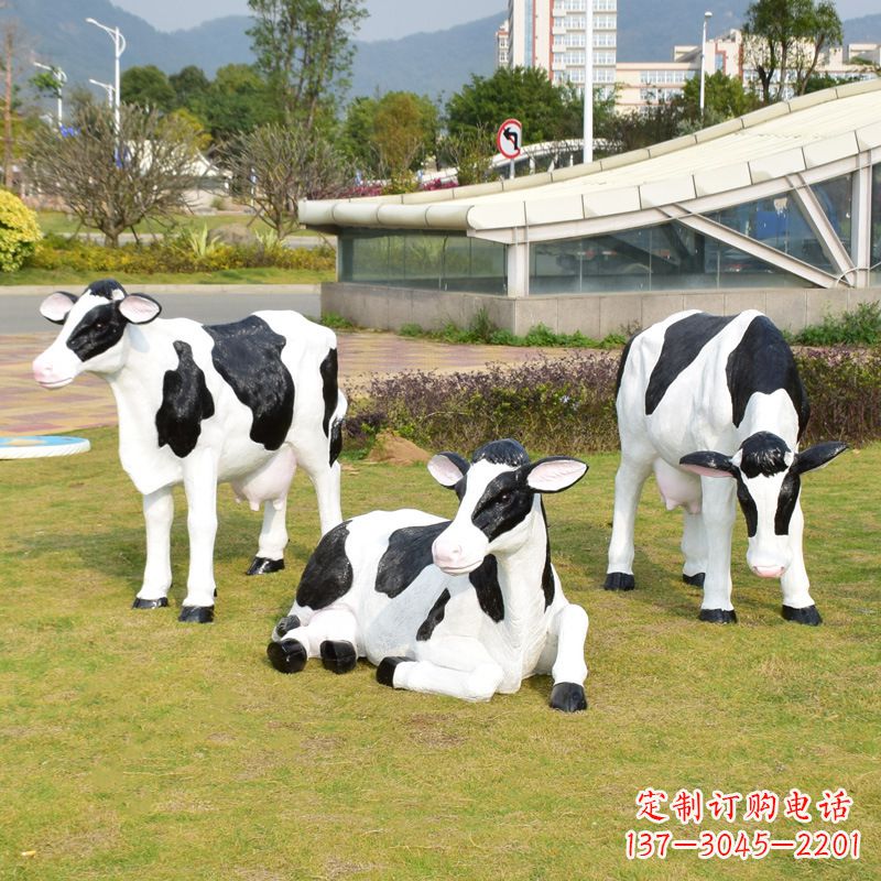 江西玻璃钢仿真奶牛雕塑 (3)