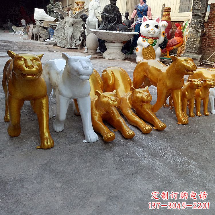 江西玻璃钢金钱豹雕塑-商场美陈动物雕塑摆件可改色改图案