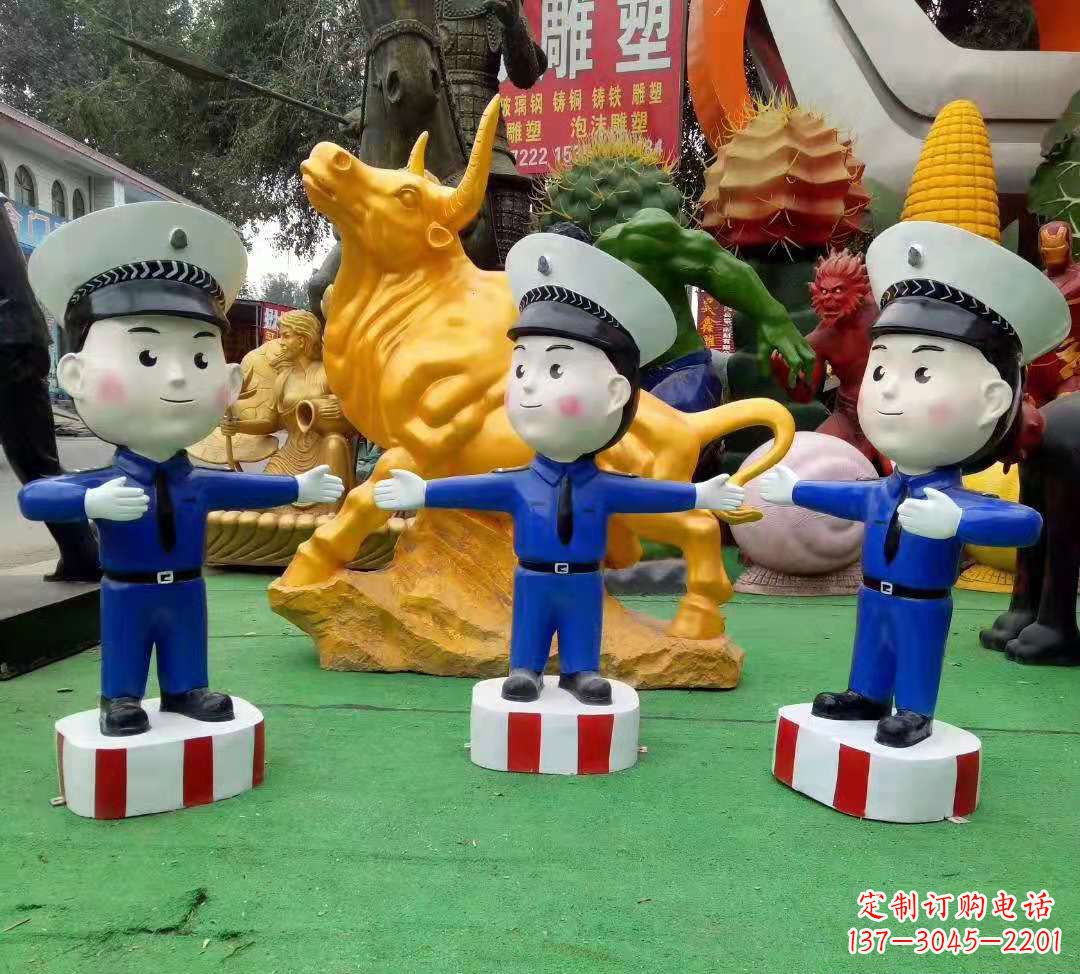 江西玻璃钢卡通交通警察雕塑公园景观雕塑