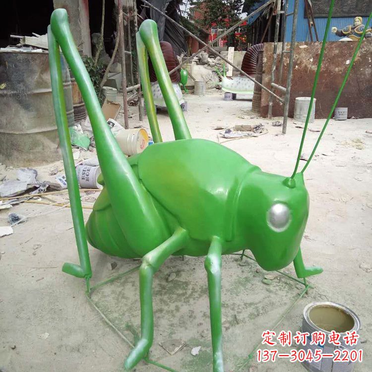 江西玻璃钢蚂蚱蝗虫雕塑