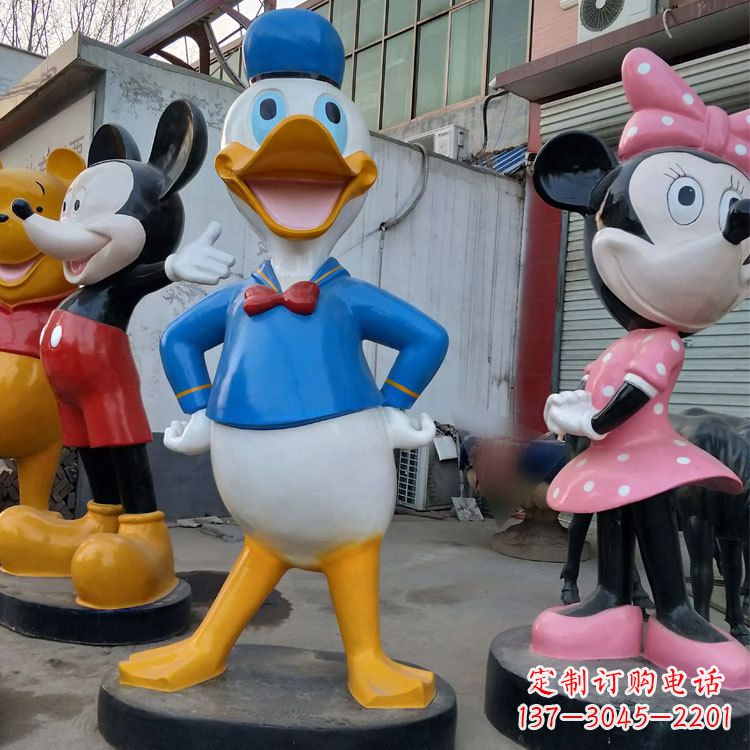 江西玻璃钢唐老鸭和米老鼠卡通雕塑
