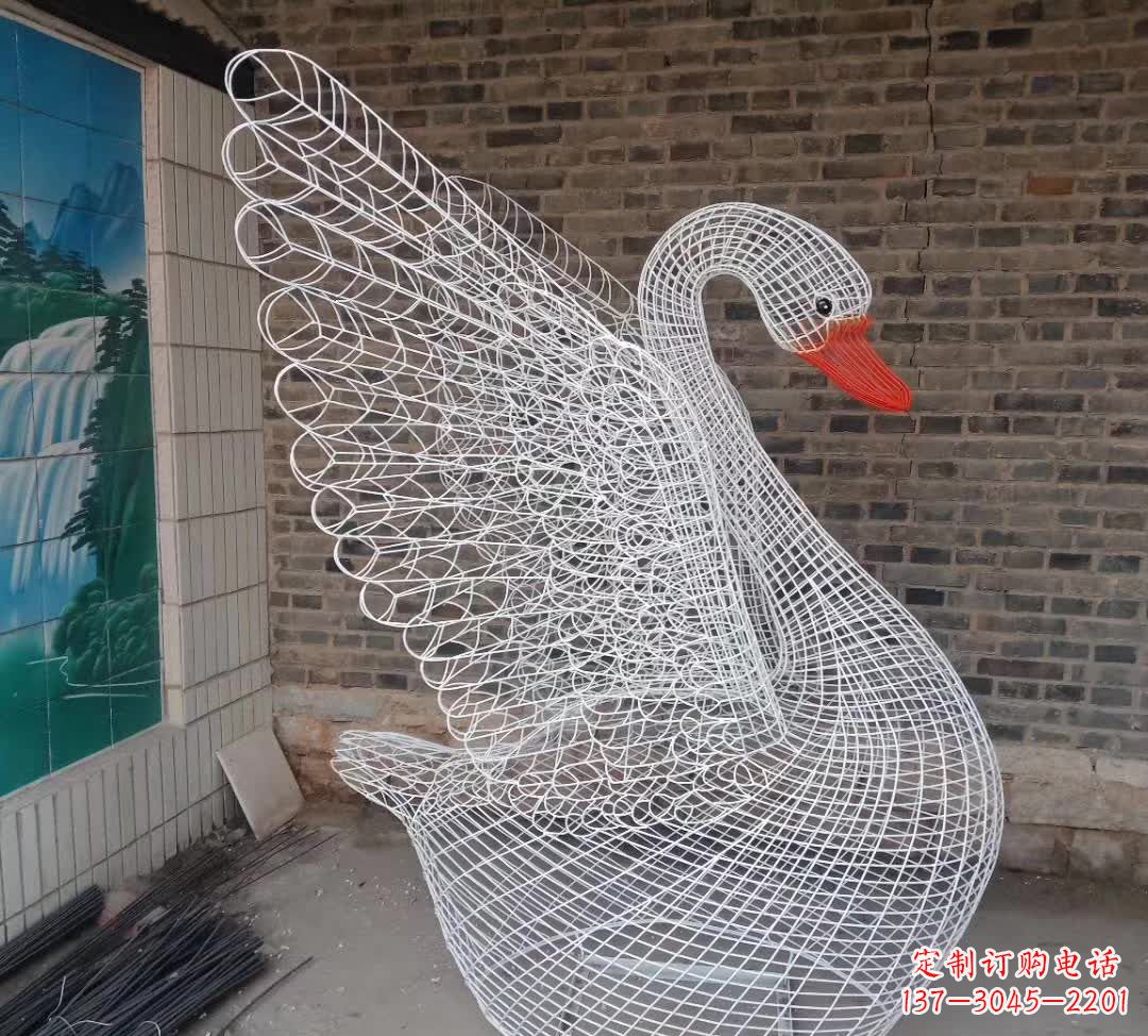 江西不锈钢别墅镂空天鹅雕塑