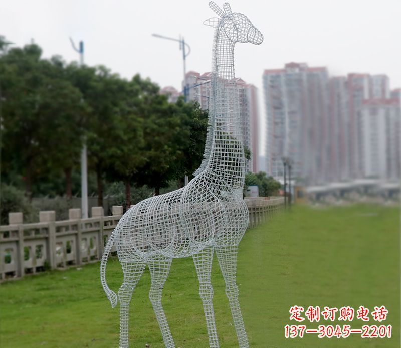 江西不锈钢城市的长颈鹿雕塑