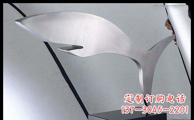 江西不锈钢抽象鲸鱼雕塑