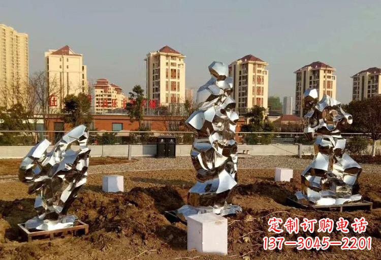 江西不锈钢抽象镜面太湖石雕塑