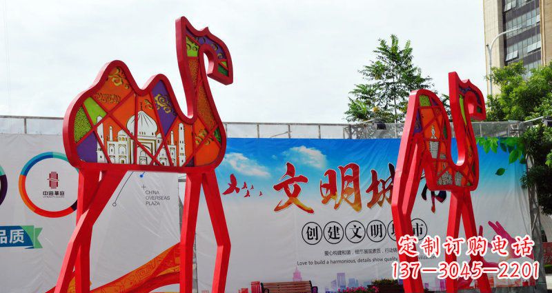 江西不锈钢抽象骆驼动物雕塑