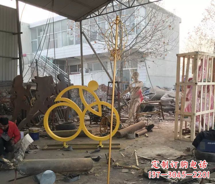 江西不锈钢抽象人物骑自行车雕塑 (2)