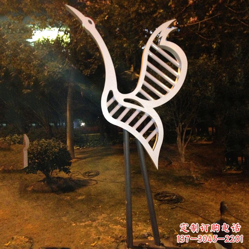 江西不锈钢抽象仙鹤灯光雕塑