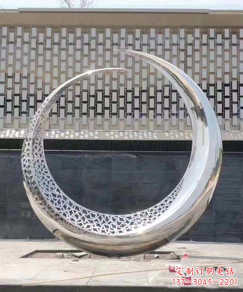 江西不锈钢抽象月亮雕塑1