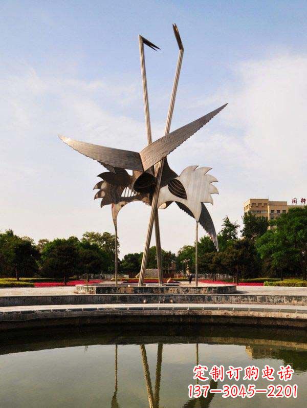 江西不锈钢大型广场抽象仙鹤雕塑