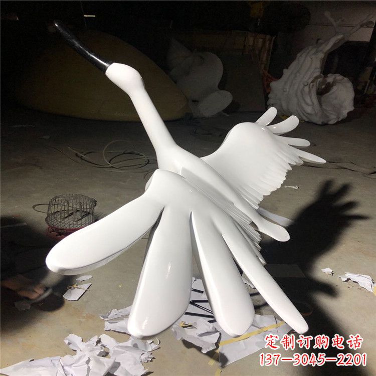 江西精致的不锈钢丹顶鹤雕塑