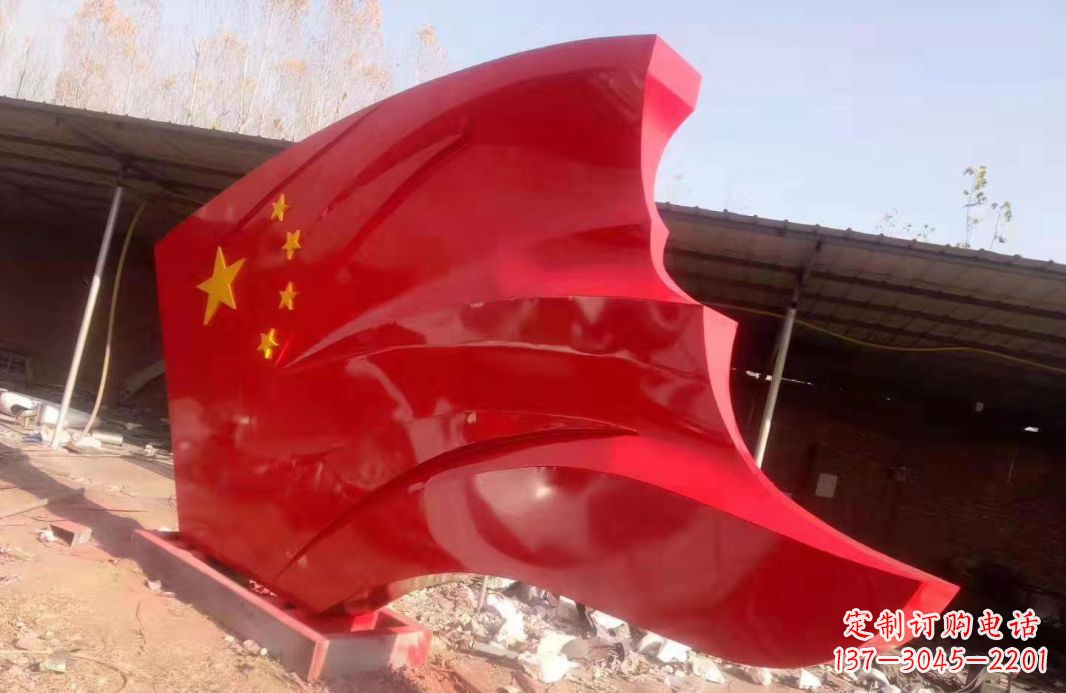 江西党旗雕塑传承红色基因的象征