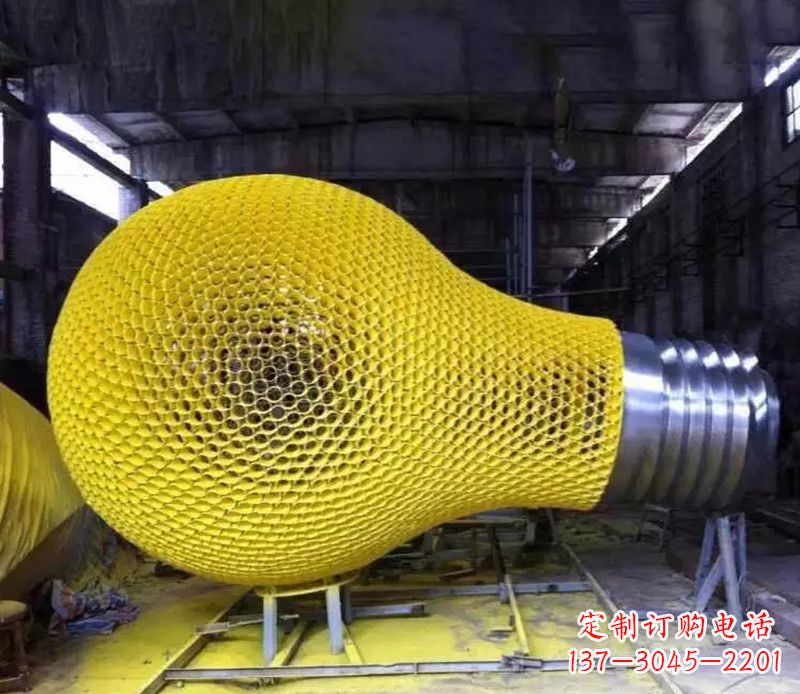 江西不锈钢灯泡雕塑2