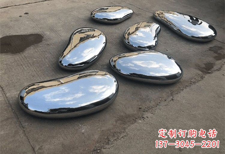 江西不锈钢公园镜面水滴雕塑