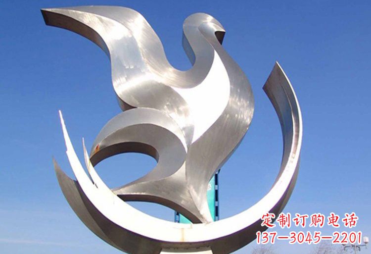 江西不锈钢鸽子雕塑美丽的象征