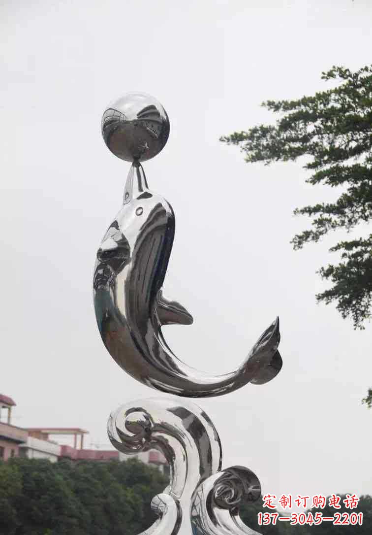 江西海豚雕塑增添不锈钢广场的魅力