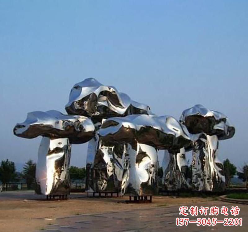 江西不锈钢镜面蘑菇雕塑精致灵动的美学