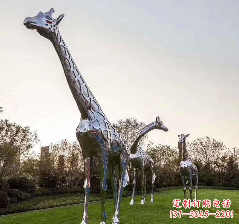 江西不锈钢长颈鹿雕塑美丽的艺术精神