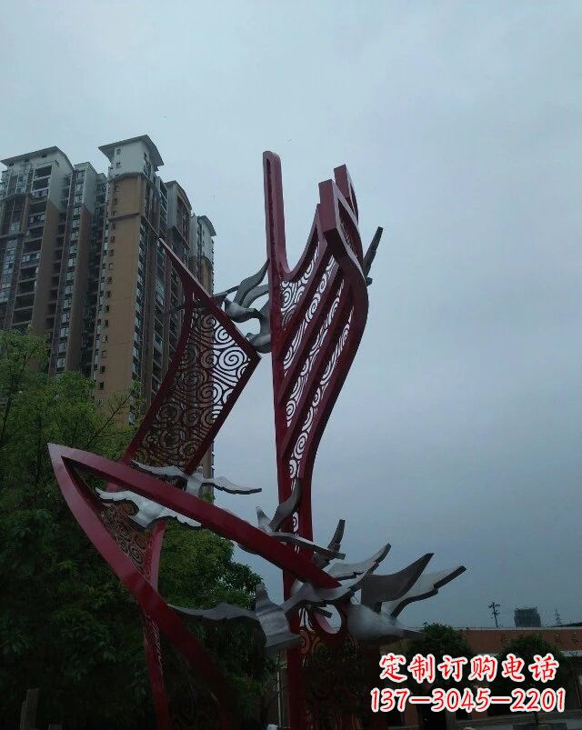 江西不锈钢祥云纹船帆雕塑