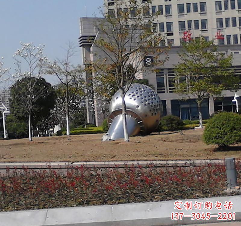 江西不锈钢话筒雕塑简约而又具有现代感