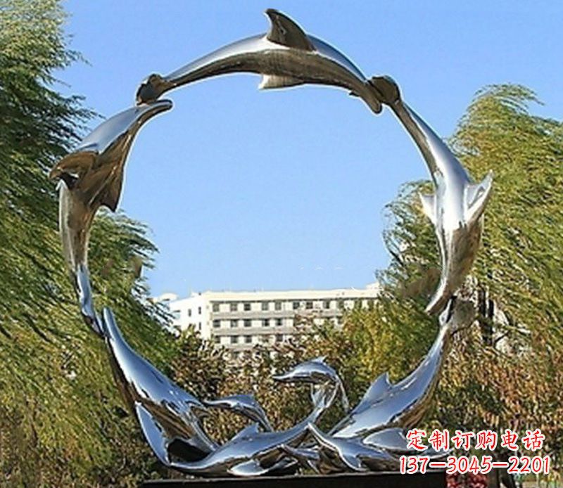 江西该雕塑的内容、设计理念和文化意义。