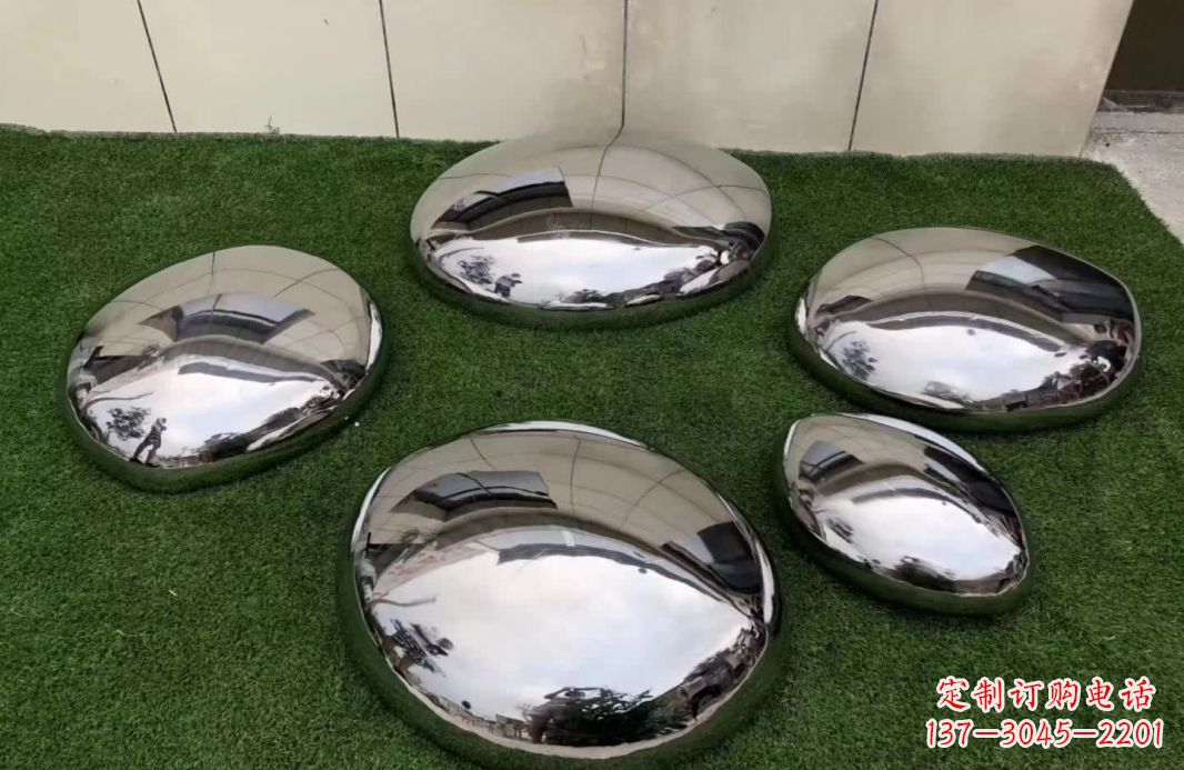 江西精致灵动的不锈钢鹅卵石雕塑