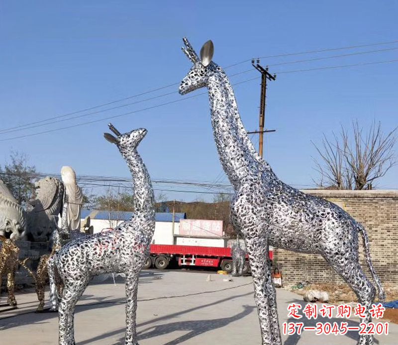 江西不锈钢镂空长颈鹿雕塑