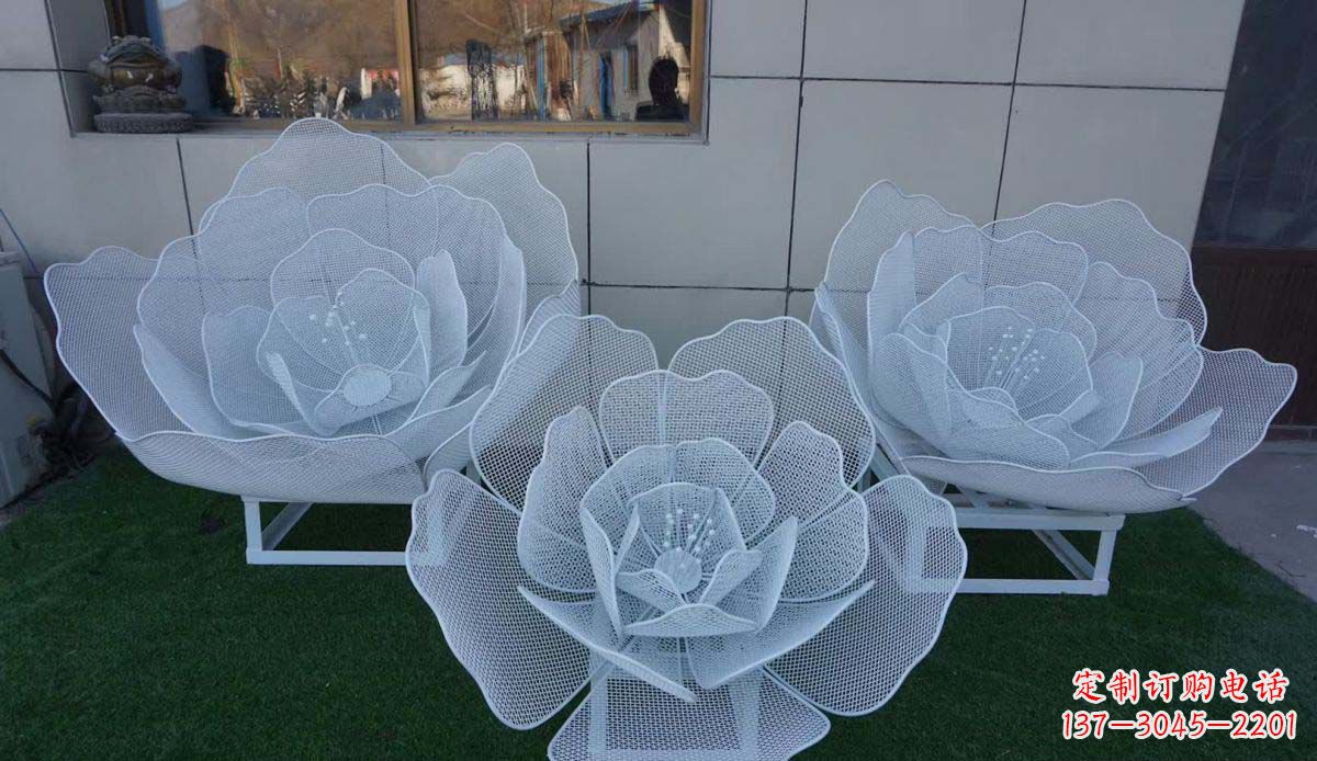 江西不锈钢荷花雕塑一种精美而经久不衰的艺术品