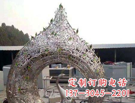江西不锈钢镂空孔雀雕塑精美的艺术之作