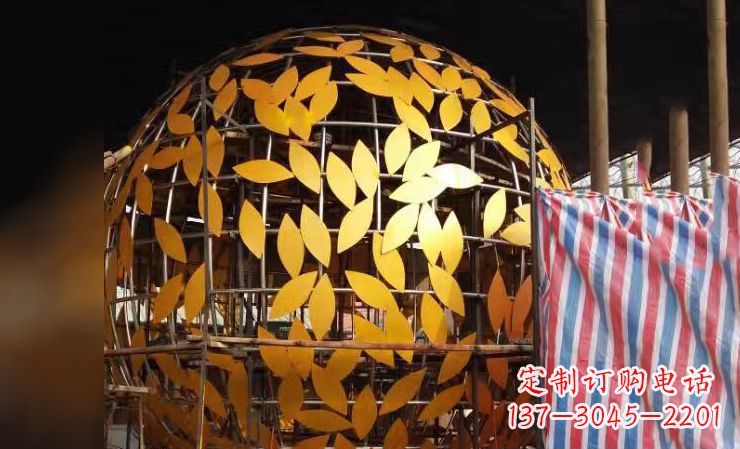 江西不锈钢镂空树叶雕塑——精美绝伦