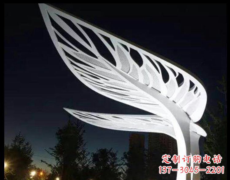 江西不锈钢镂空树叶雕塑点缀景观