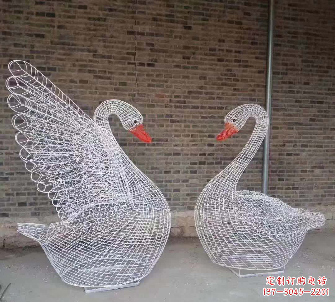 江西不锈钢镂空天鹅雕塑——美丽动人