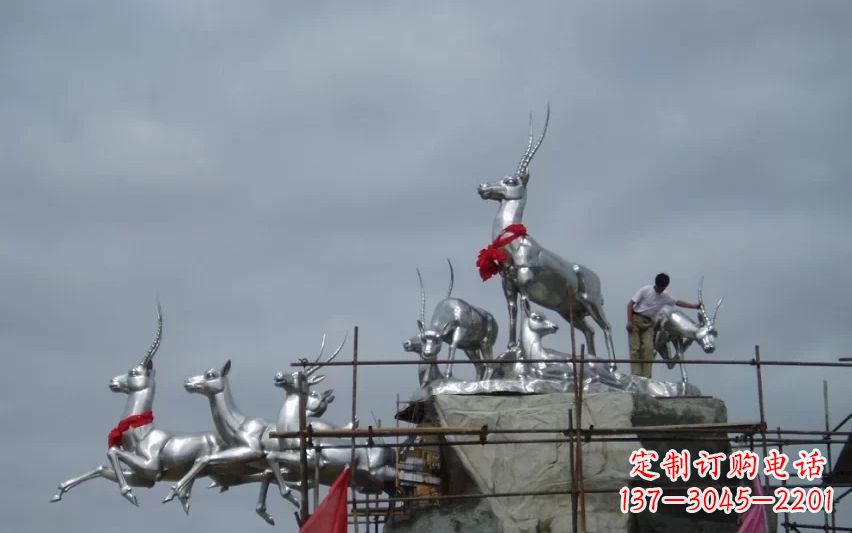 江西不锈钢动物雕塑——美丽宁静的自然之美