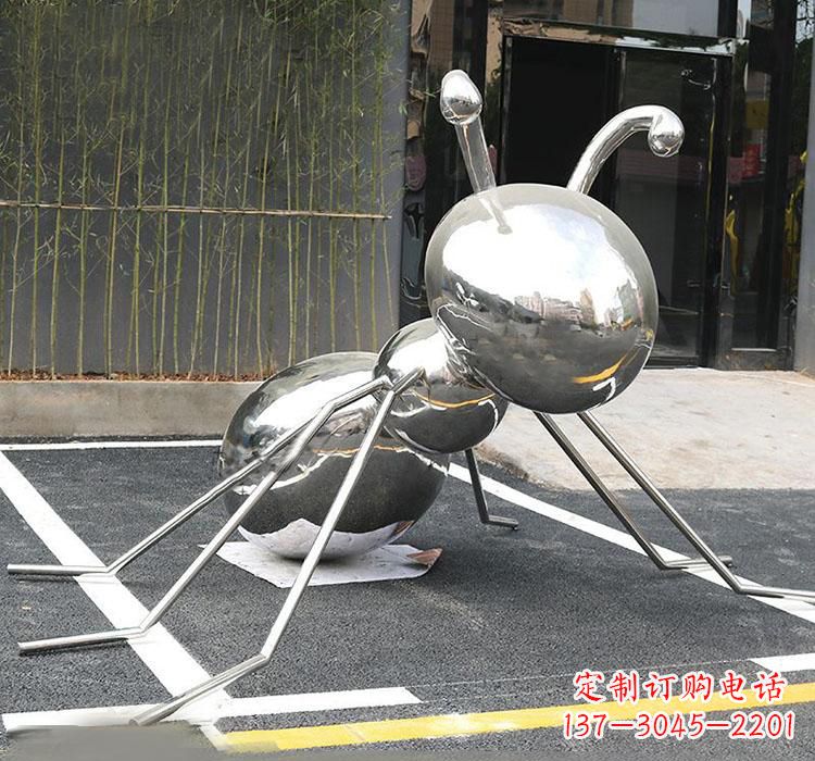 江西不锈钢蚂蚁雕塑象征着勤劳与坚毅