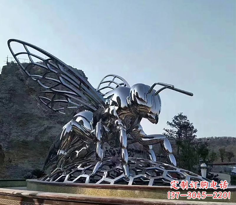 江西不锈钢蜜蜂雕塑精美雕塑点缀环境