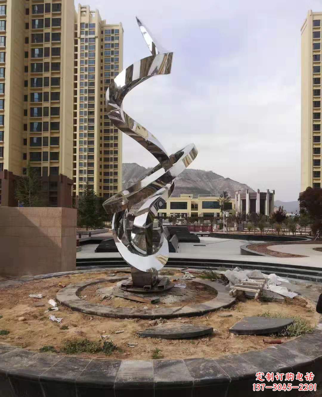 江西飘带雕塑美化城市空间的艺术