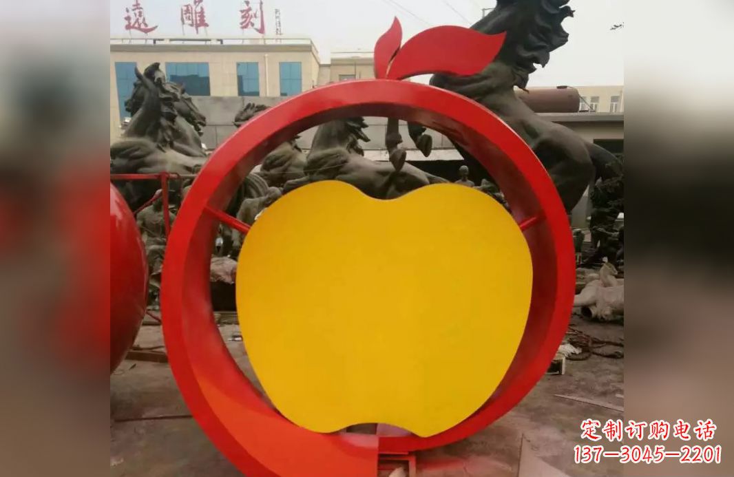 江西不锈钢苹果雕塑——见证爱与和平