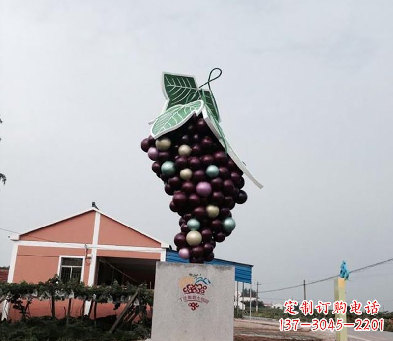 江西精美绝伦的不锈钢葡萄雕塑