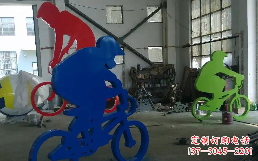 江西不锈钢骑自行车的运动雕塑