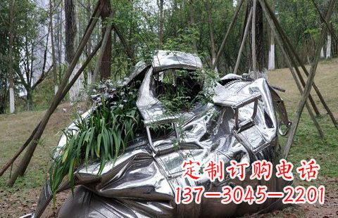 江西不锈钢手提包雕塑——精美的艺术形式