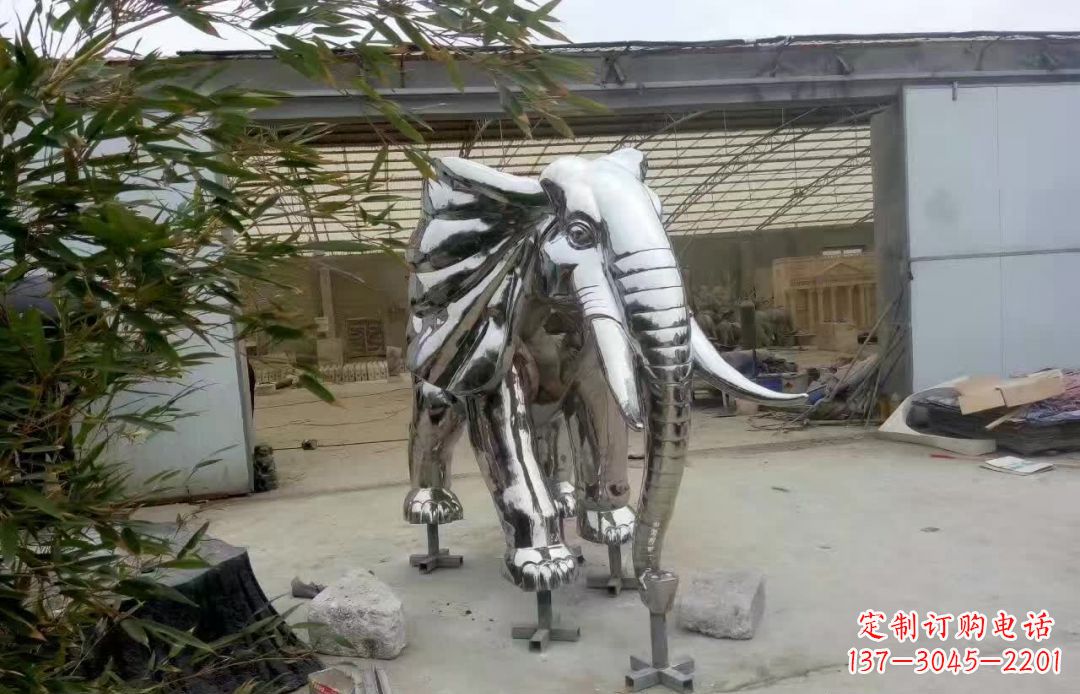 江西大象雕塑——装饰不锈钢售楼部